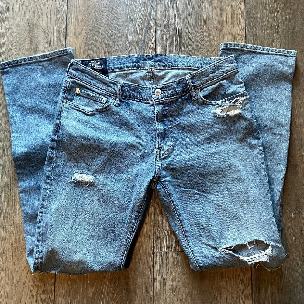 Preowned Men's Abercrombie & Fitch Kennan Staight Ripped Jeans Size 32 x 34